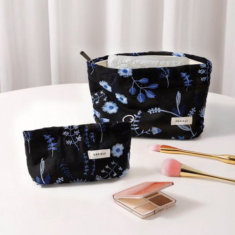 Handmade Embroidered Cosmetic Bag Set 2PCS Handmade Embroidered Cosmetic Bag Set 2PCS