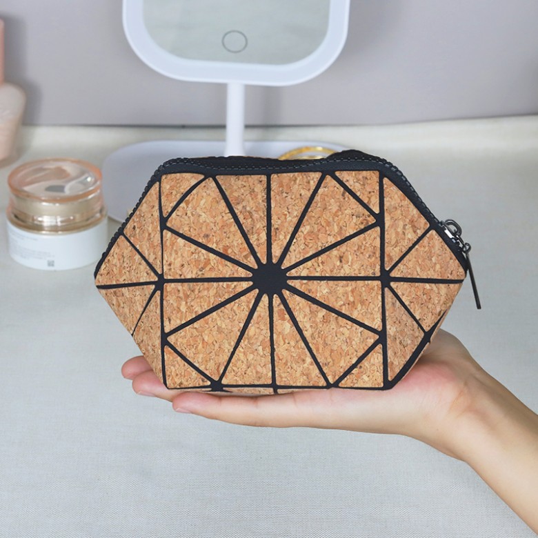 Eco-friendly Folding Cork Makeup Bag Eco-friendly Folding Cork Makeup Bag